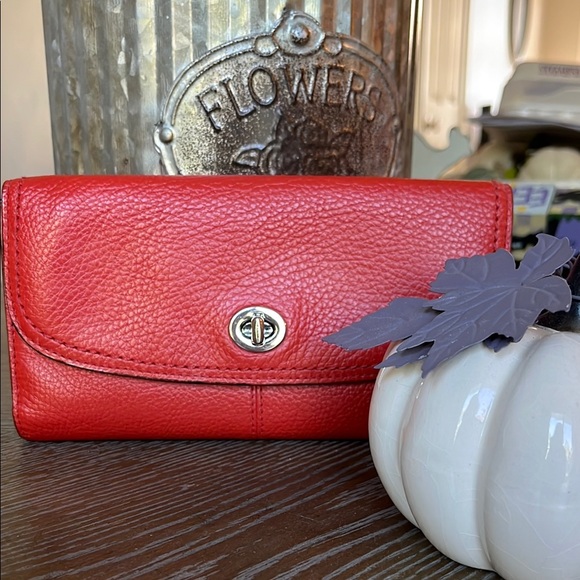 Orange Coach turn-lock wallet - Picture 1 of 12